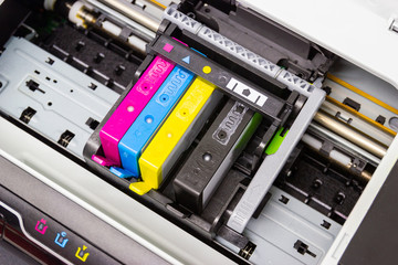 the color printer inkjet cartridge of the printer inject