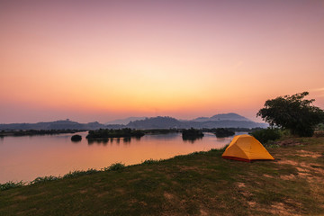 Fototapeta na wymiar Beautiful sunrise on Mekong river, border of Thailand and Laos, NongKhai province,Thailand.