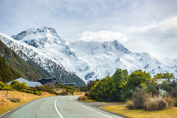 Fototapeta premium Beautiful views of the mountains in the national park area, Mount Cook Rd, New Zealand