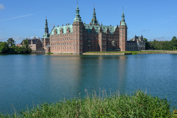 Fototapeta na wymiar The castle of Frederiksborg at Hillerod, Denmark