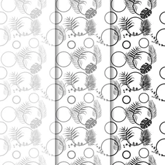 Behang tropical palm leaves and circles seamless floral pattern  © Mykyta