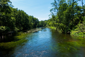 Rzeka Brda woda lato wiosna kajaki spływ kajakowy bory tucholskie