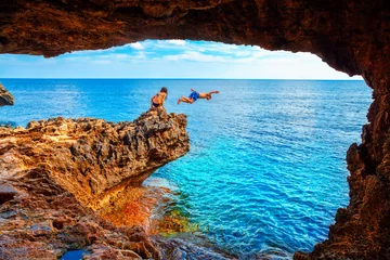 Photo sur Plexiglas Chypre Grotte marine près du cap Greko d& 39 Ayia Napa et de Protaras sur l& 39 île de Chypre, mer Méditerranée.