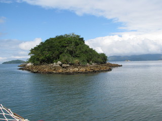 BRAZIL, RIO DE JANEIRO, ANGRA DOS REIS - Island into a bay