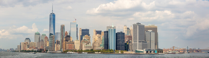 Fototapeta na wymiar Panoramic view to Manhattan skyline from Staten Island ferry