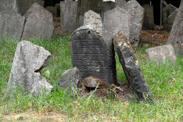 jewish old cemetery in prague