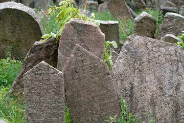 jewish old cemetery in prague