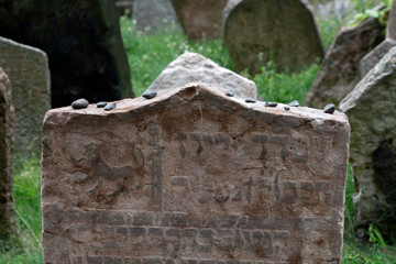 jewish old cemetery in prague
