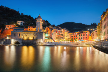 Obraz premium Vernazza town in Cinque Terre at night, Italy