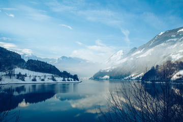 Obraz premium Panoramic view of beautiful white winter in the Alps
