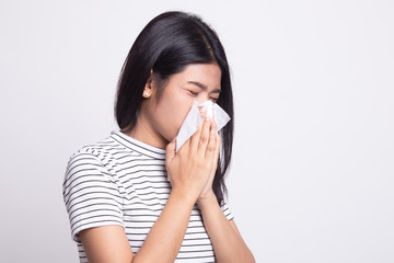 Young Asian woman got sick and flu.