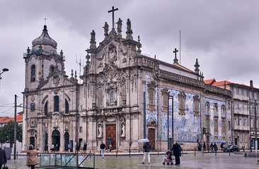 Obraz premium Viajando por Oporto en Portugal