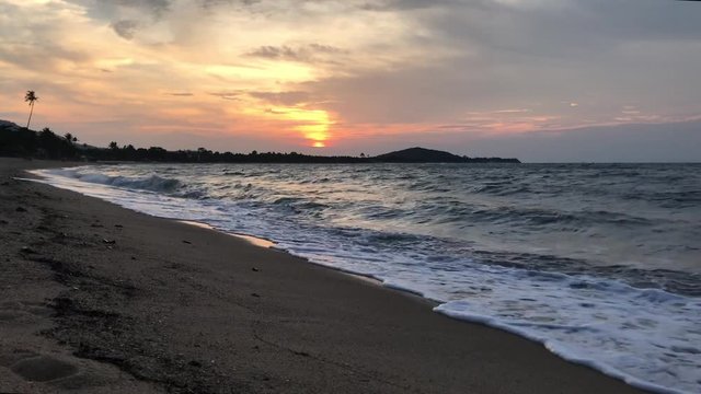 Sonnenuntergang anb einem Strand 