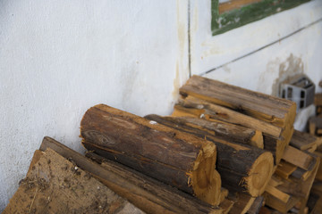 Holz am Haus