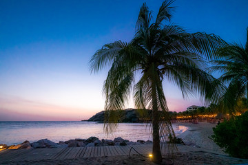 Fototapeta na wymiar Sunset on a beach on the island of Curacao, in teh caribbean
