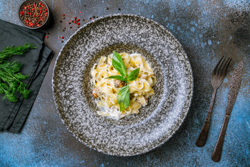 fettuccine with porcini mushrooms and basil
