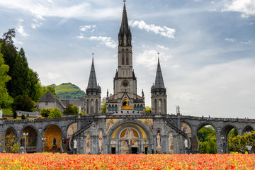 Fototapeta View of the basilica of Lourdes in France obraz