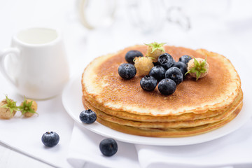 Pancakes with blueberry and raspberry