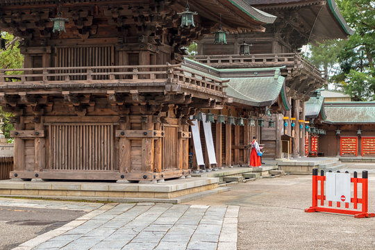 รูปภาพShinto – เลือกดูภาพถ่ายสต็อก เวกเตอร์ และวิดีโอ61,180 | Adobe Stock
