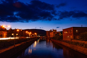 Fototapeta na wymiar 夜の小樽運河