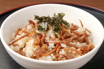 牛肉と牛蒡の混ぜご飯
