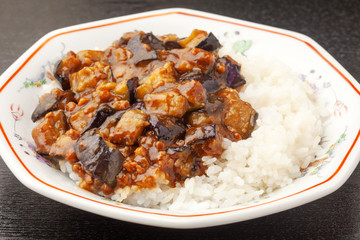 麻婆茄子丼