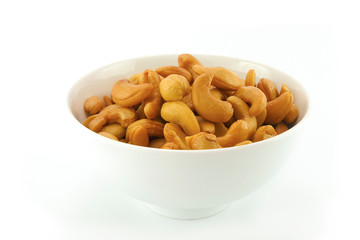 cashews nut in white bowl