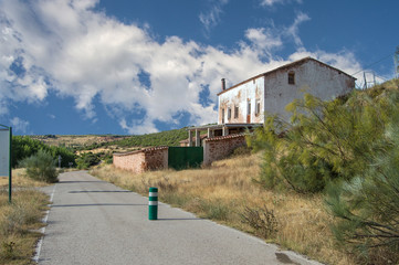 Fototapeta na wymiar landscape with abandoned rural house in Castilla-La Mancha. Spain