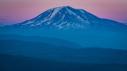 Fototapeta na wymiar Mount Adams Washington State