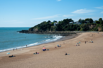 Plage de la Courance à Saint Nazaire et ses baigneurs