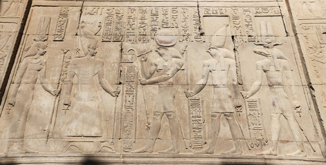 Fototapeta na wymiar Scene from Kom Ombo Temple in Aswan, Egypt