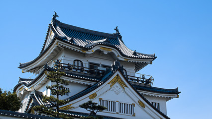 早春の岸和田城