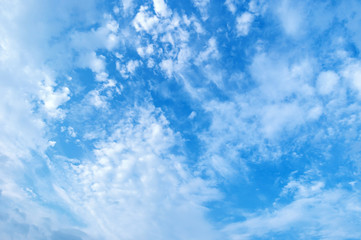【背景・合成用素材】青空と雲