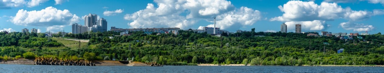 Obraz premium Panorama of the city of Ulyanovsk from the Volga river, Russia