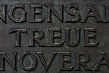 Treue Bronze Text Prägung