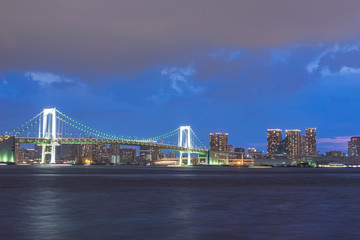 Fototapeta na wymiar 灯りのともった東京レインボーブリッジ