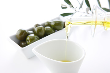 オリーブオイルとオリーブの実