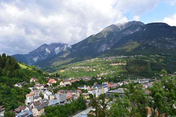 Fototapeta na wymiar Landeck (Tirol) Luftansicht