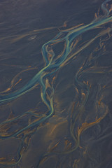 Obraz na płótnie Canvas Diseños fluviales. Deshielo glaciar. Río Pjórsa. Suroeste de Islandia
