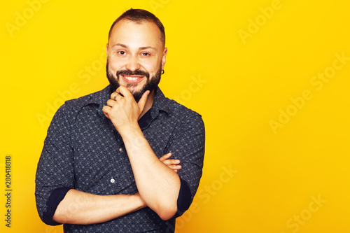 Fototapete Fabulous At Any Age Profile Portrait Of Charismatic 35 Years Old Man Standing Over Yellow Background With Crossed Hands Short Modern Haircut Hipster Style Copy Space Studio Shot Augustino Fototapete Fabulous At Any Age Profile Portrait Of Charismatic 35 Years Old Man Standing Over Yellow Background With Crossed Hands Short Modern Haircut Hipster Style Copy Space Studio Shot Augustino