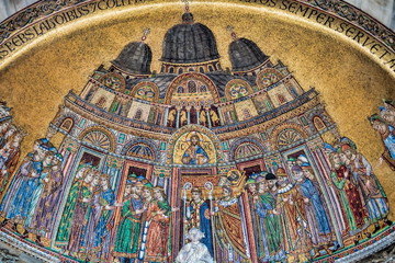 Fototapeta na wymiar mosaik der porta sant alipio vom markusdom in venedig, italien