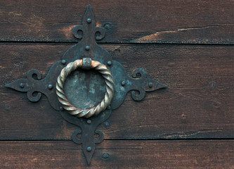 Détail de la porte de la stavkirke de Ringebu, Norvège