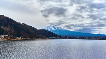 Fototapeta na wymiar Winter mount Fuji from Kawaguchiko lake