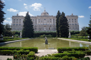 Obraz premium Palacio real y jardines de Sabatini