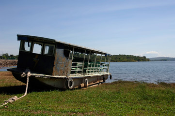 Fototapeta na wymiar Am Ufer des Mekong in Südostasien