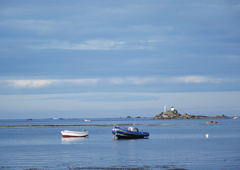 Obraz premium Francja. Bretagne. Widok na panoramę miejscowości St. Pierre