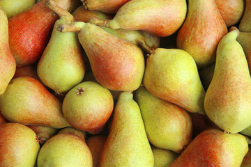 ripe pears at the market
