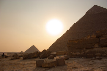 Image of the great pyramids of Giza, in Egypt.