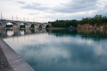 Fototapeta na wymiar Ponte su fiume Mincio