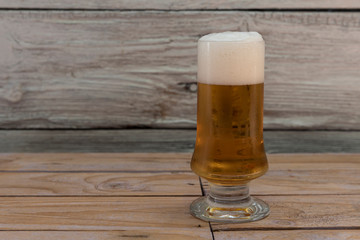 Copa de cerveza fria